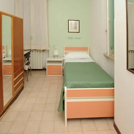 Marina Hotel